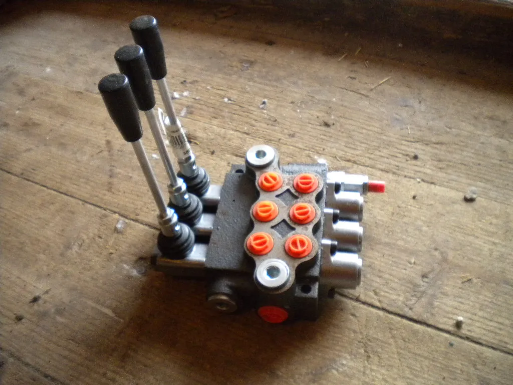 Laaduri hüdraulika - 10