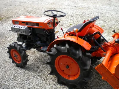 Kubota B7000 - 3