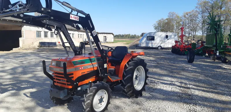 Kubota L1-245 + Laadur - 2