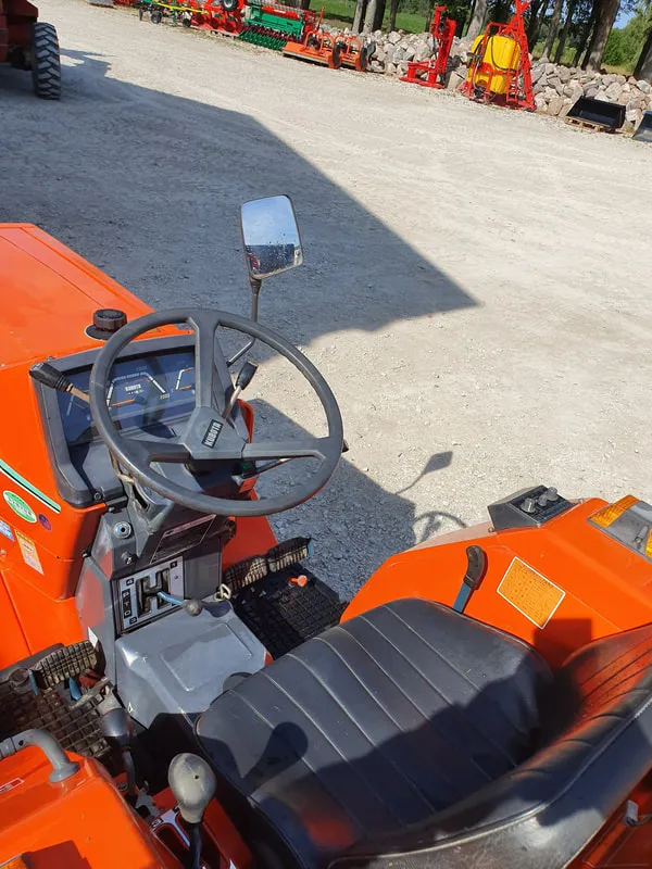 Kubota L1-225(roolivõimuga) - 6