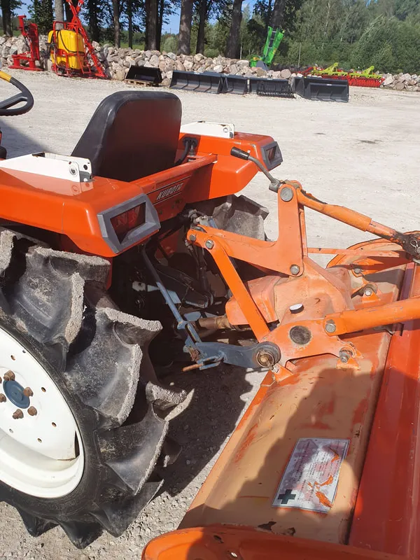 Kubota L1-225+laadur - 10