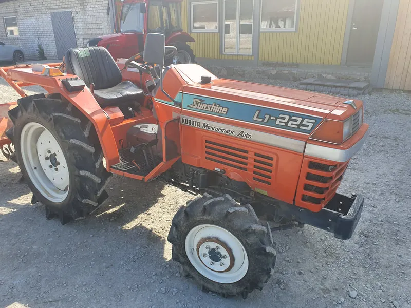 Kubota L1-225+laadur - 2