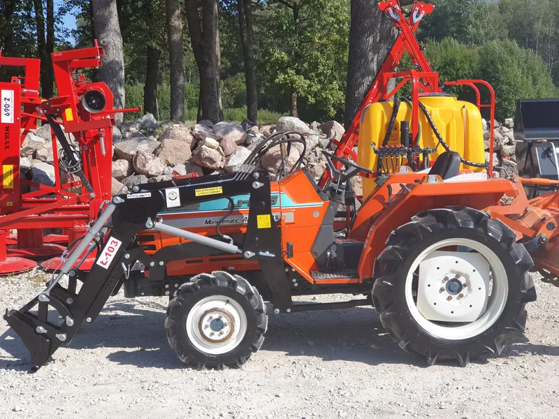 Kubota L1-225+laadur