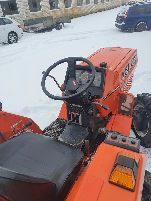 Kubota L1-255 - 6
