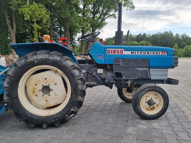 Mitsubishi D1850 - 4