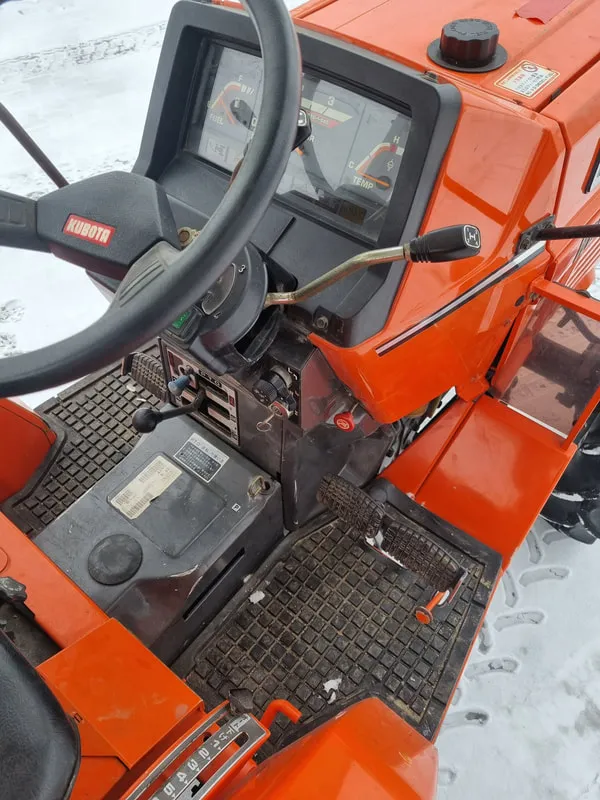 Kubota L1-215 - 5
