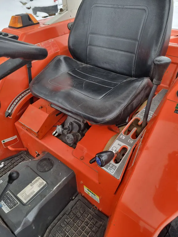 Kubota L1-215 - 10