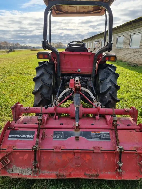 Mitsubishi MT265 - 5