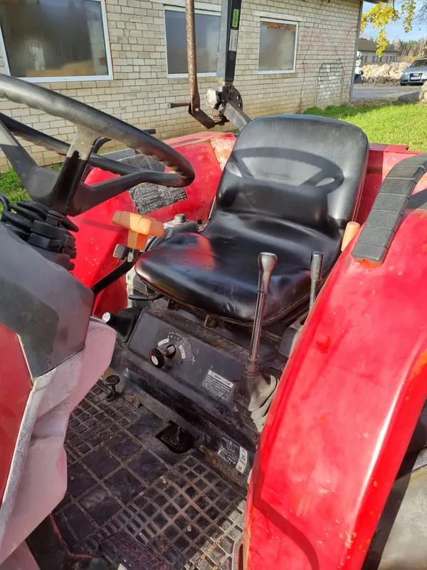 Mitsubishi MT265 - 8