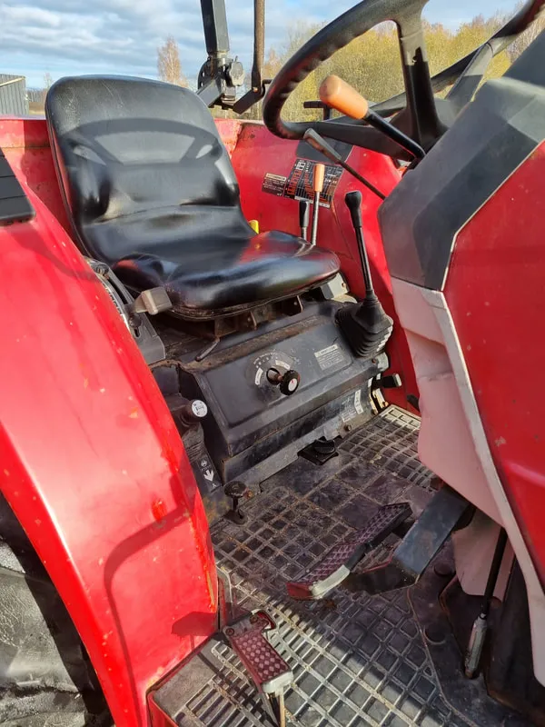 Mitsubishi MT265 - 9