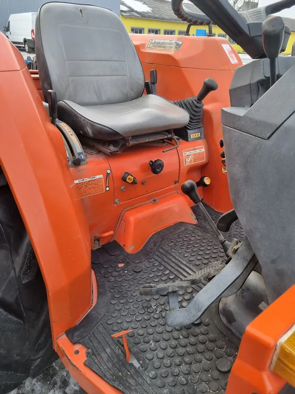 Kubota GL300 - 9