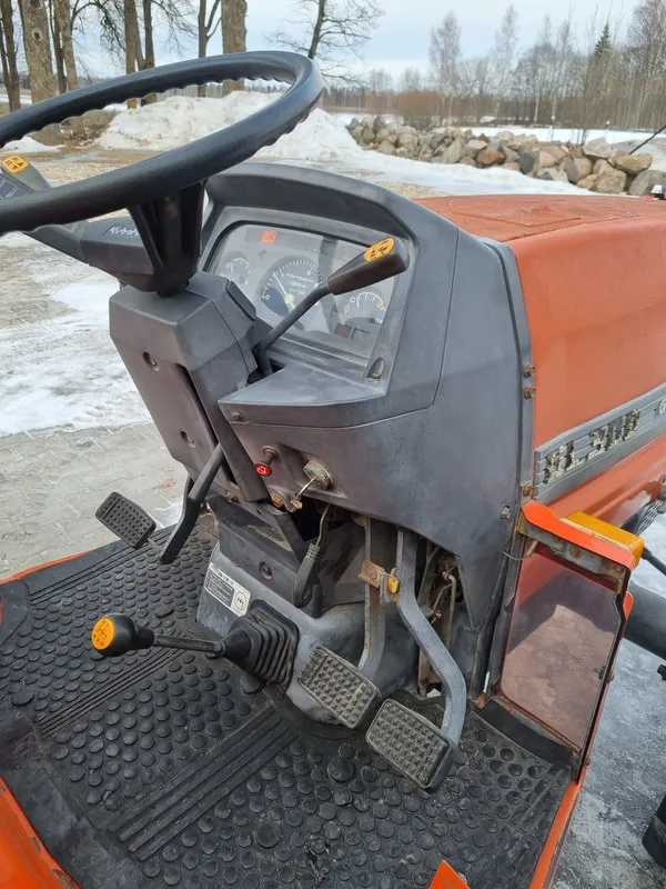 Kubota GL300 - 10