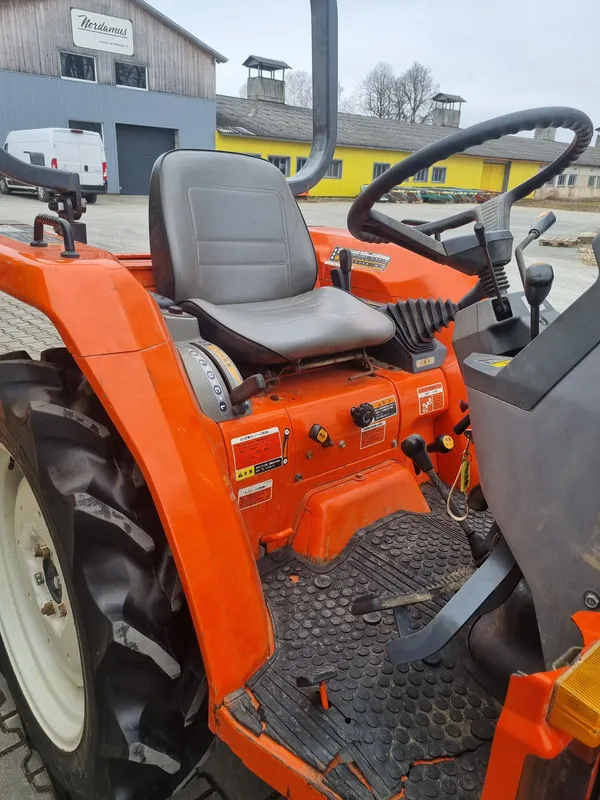 Kubota GL200 - 8
