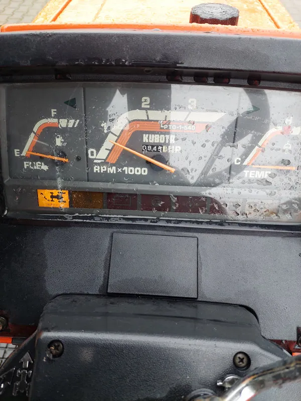 Kubota L1-235 (roolivõimendi) - 5