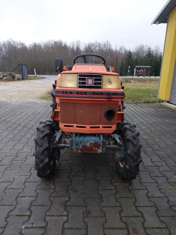 Kubota B1-16 - 4