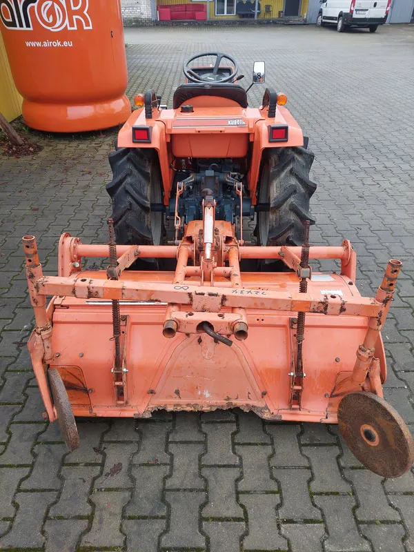 Kubota B1-16 - 5