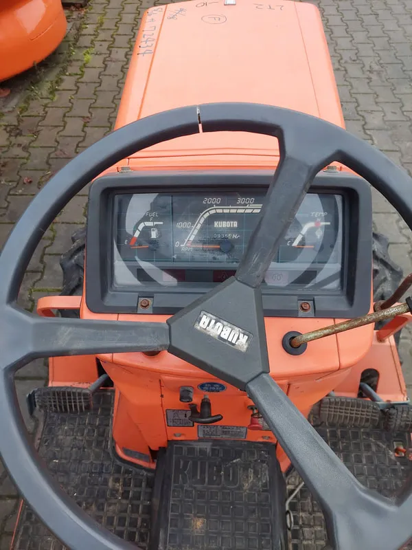 Kubota B1-16 - 8