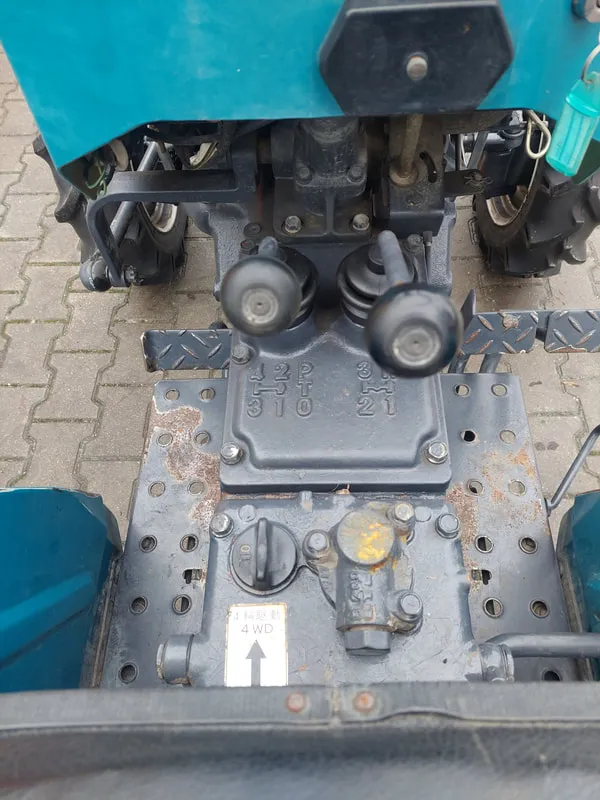 Mitsubishi D1650FD - 8