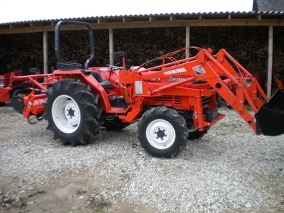 Kubota L1-325 - 3