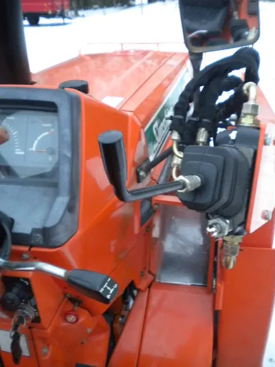 Kubota L1-22+laadur(UUS!) - 8