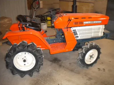 Kubota B1200