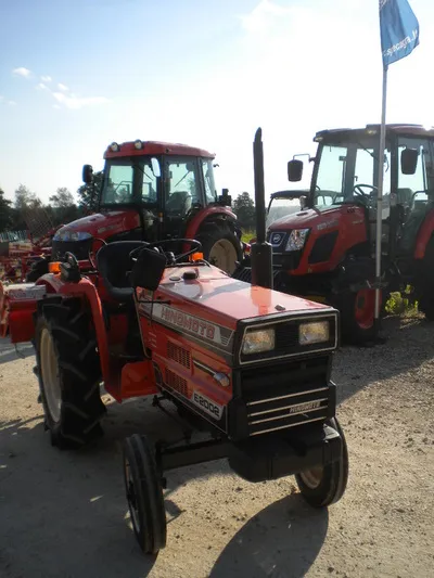 Hinomoto E2002 2WD - 9