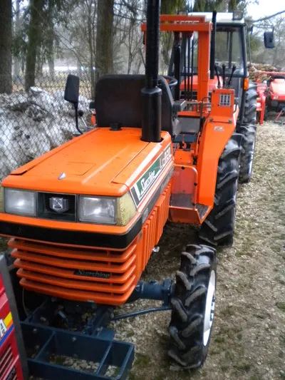 Kubota L1-R20 - 9