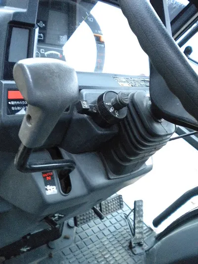 Mitsubishi MT336 - 9