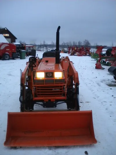 Kubota L1-22+laadur(UUS!) - 4