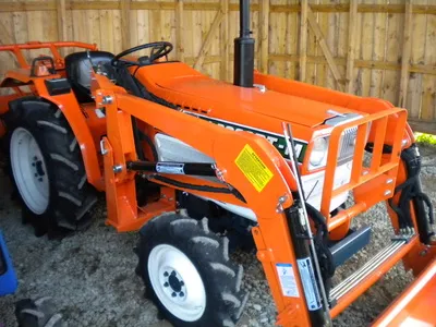Kubota L-2002