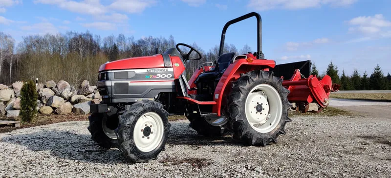 Mitsubishi MTM-300 - 2