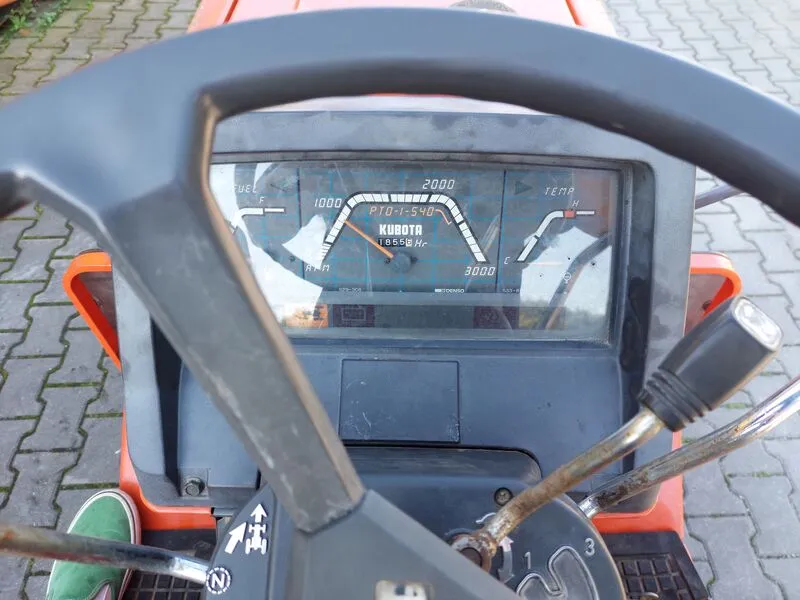 Kubota L1-205 - 5